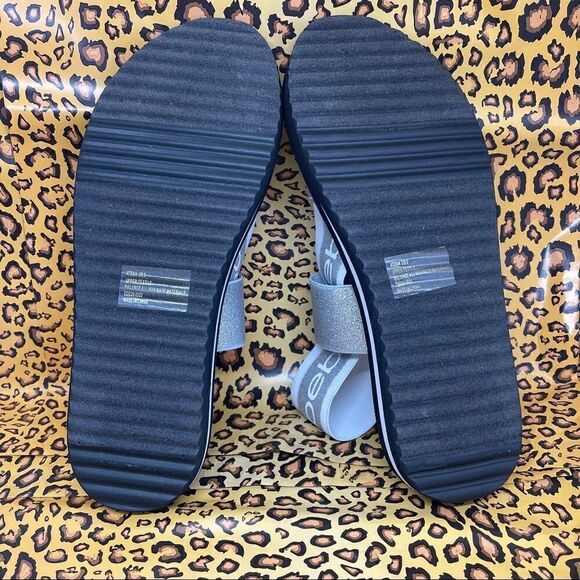 Bebe Atena Silver Giltter Stretch Sandals NWT Sz9 - Picture 6 of 16